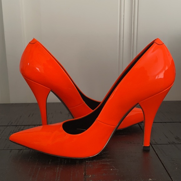 Calvin Klein heels - Picture 4 of 7